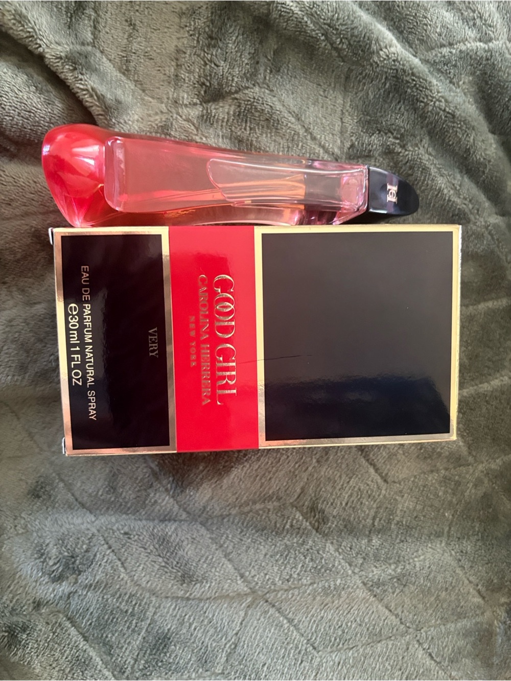 Carolina Herrera Very Good - Picture 3 of 4